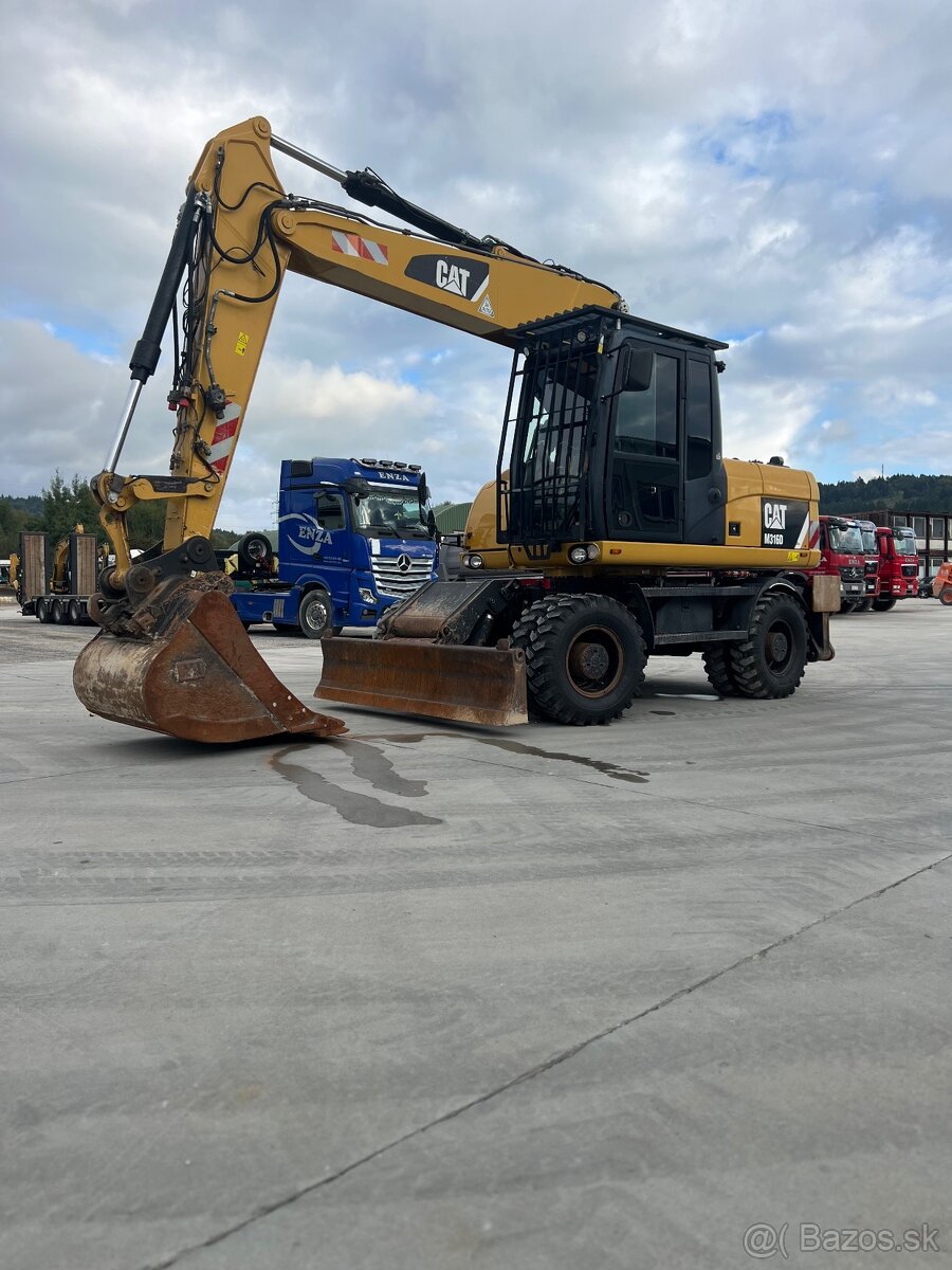 Kolesový bager/rýpadlo  Caterpillar M316D