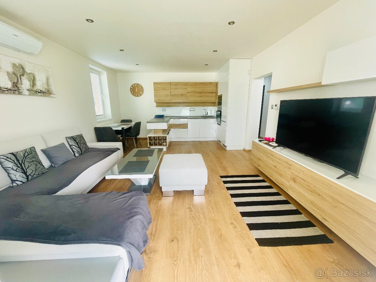 Prenájom moderného 3-izbového bytu v Novom Meste nad Váhom