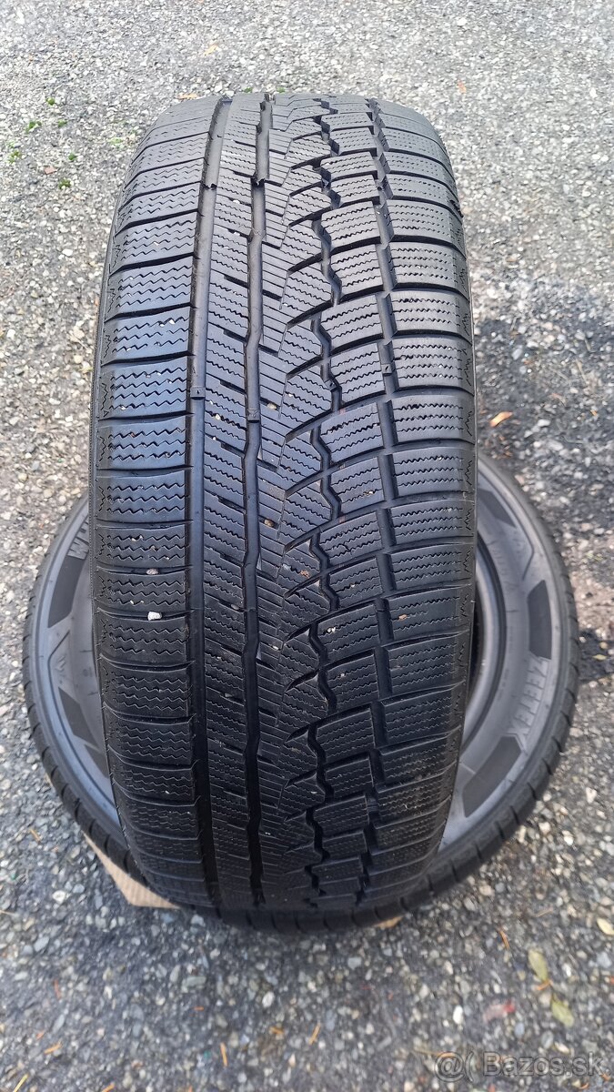 Zimné pneumatiky 215/55R17