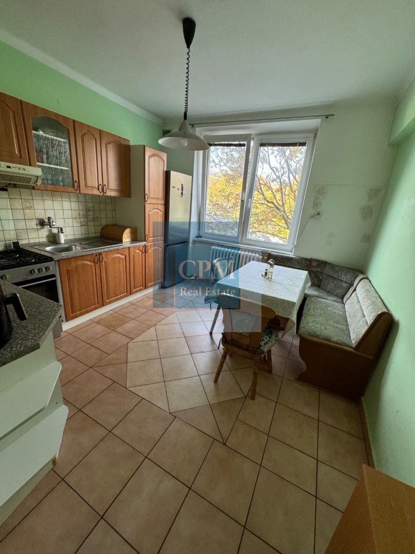 Ponúkame na predaj 3 - izbový byt na Šancovej ulici s dvoma 