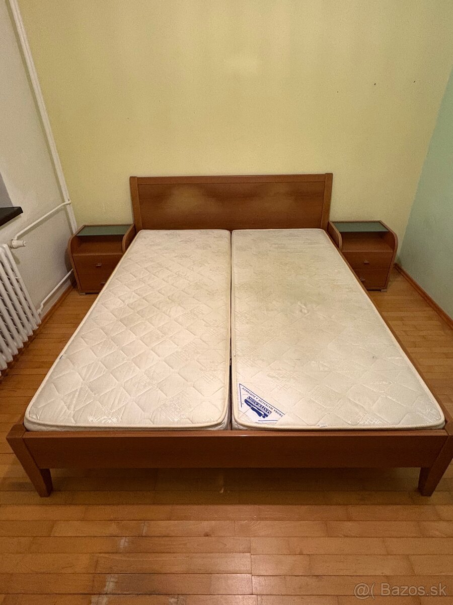 Manželská posteľ 200x160x40cm