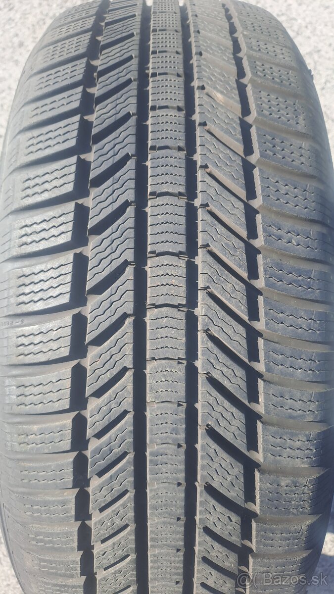 Predam 4ks zimnych pneu 225/45R17