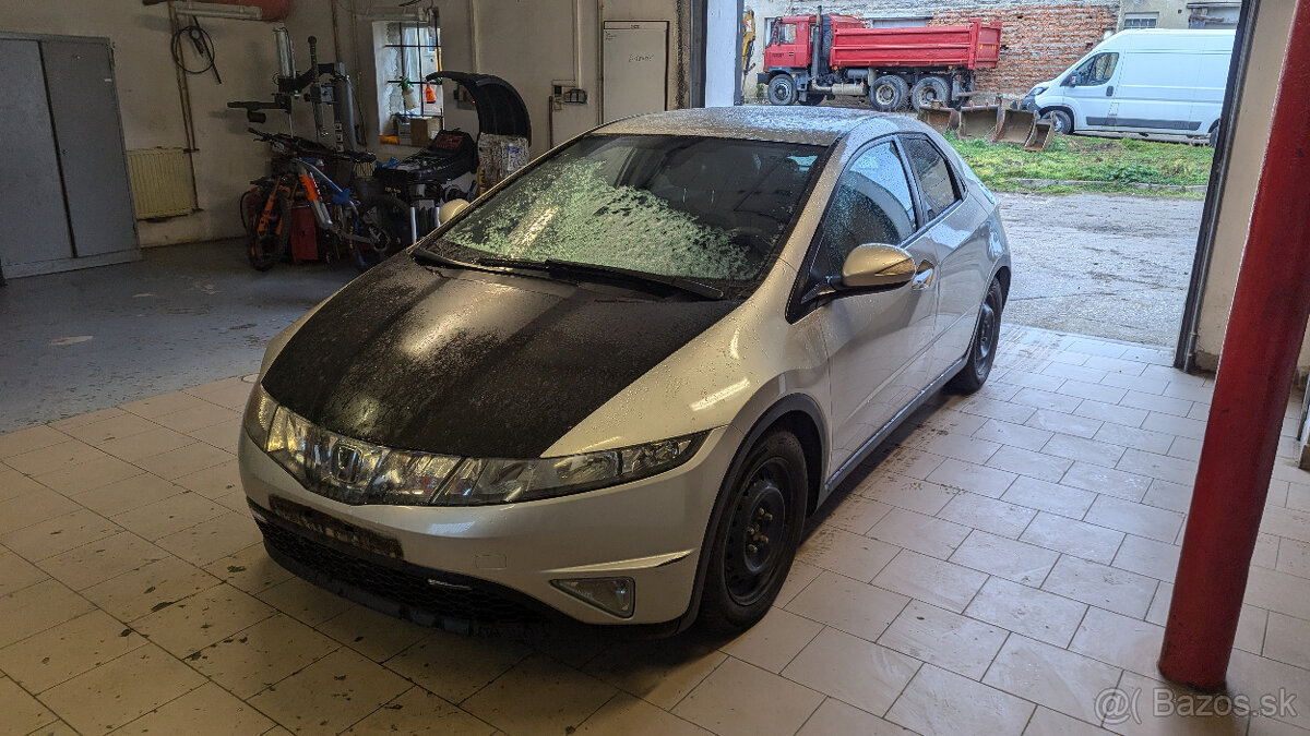 Náhradní díly Honda Civic 8G 2.2