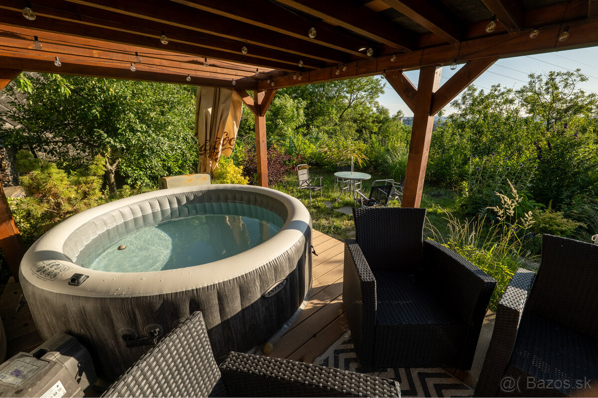 Pozemok s chatkou na podnikanie aj relax | Vyšné Opátske