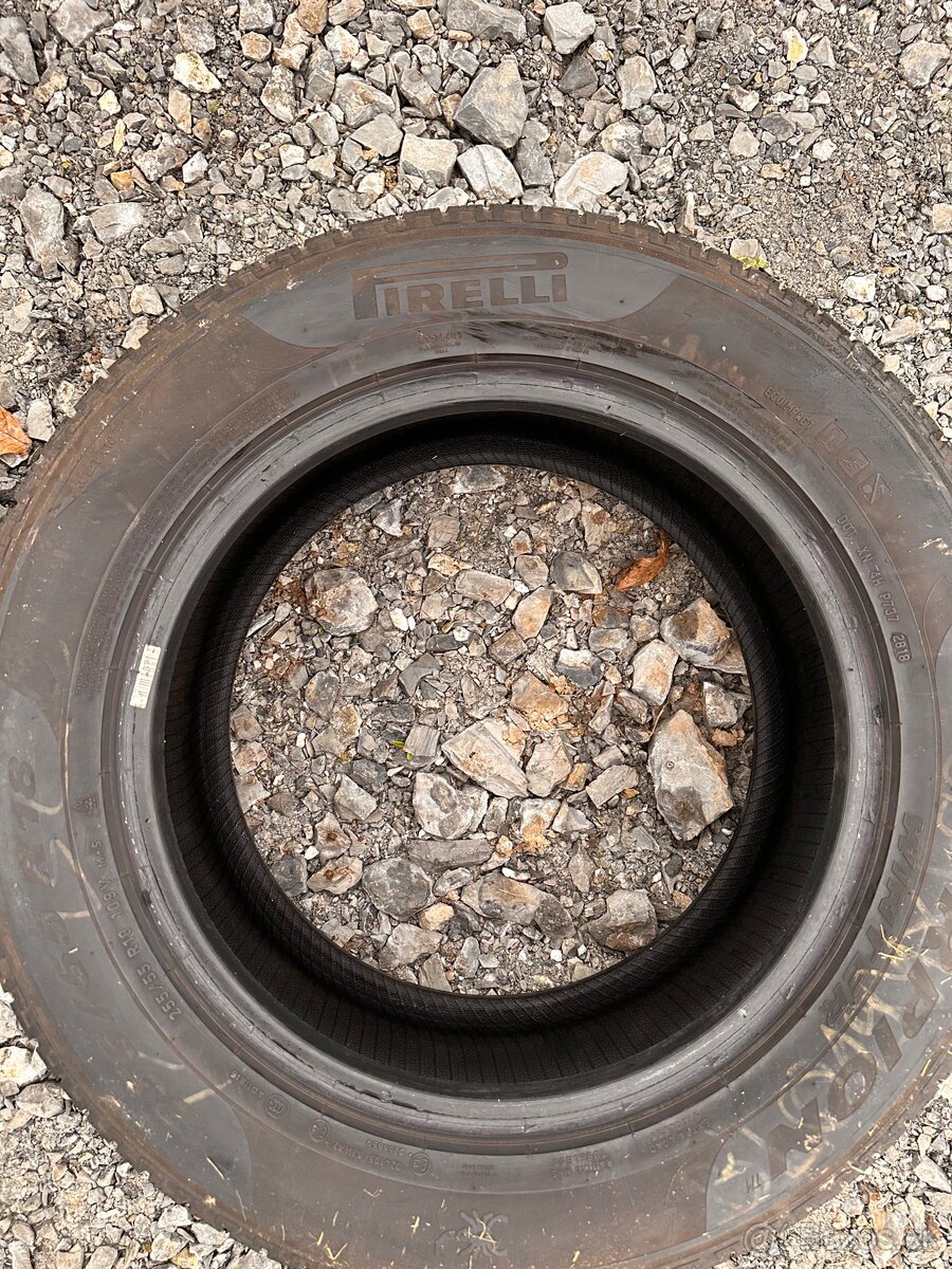255/55/18 zimné Pirelli
