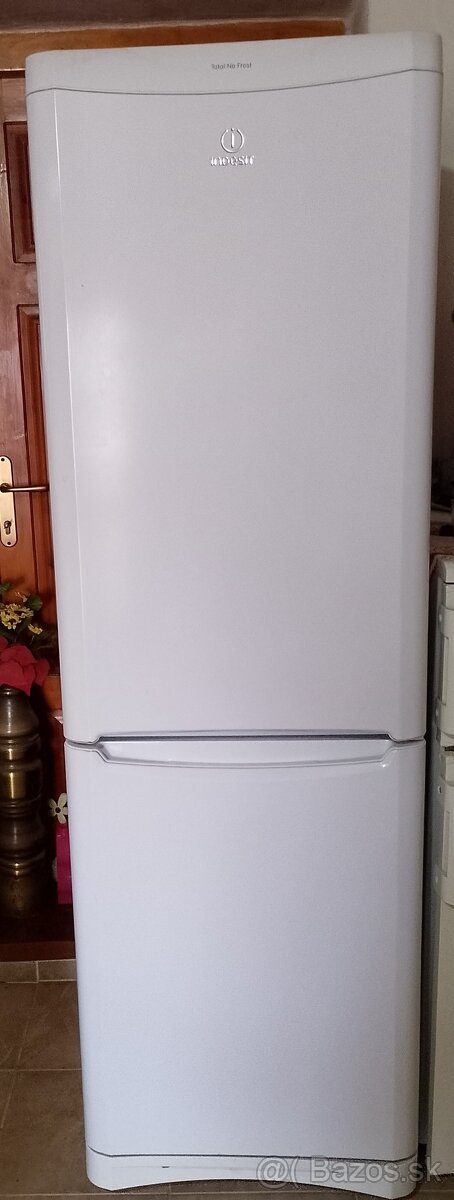 Kombinovaná chladnička s mrazničkou