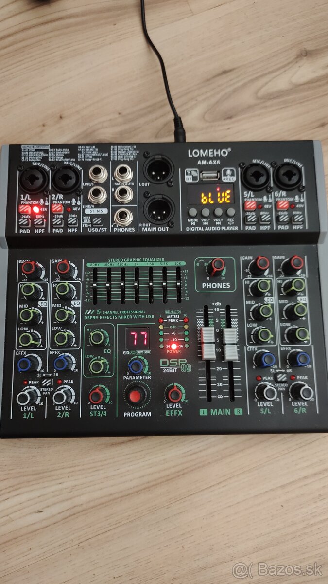 Mixpult s efektami