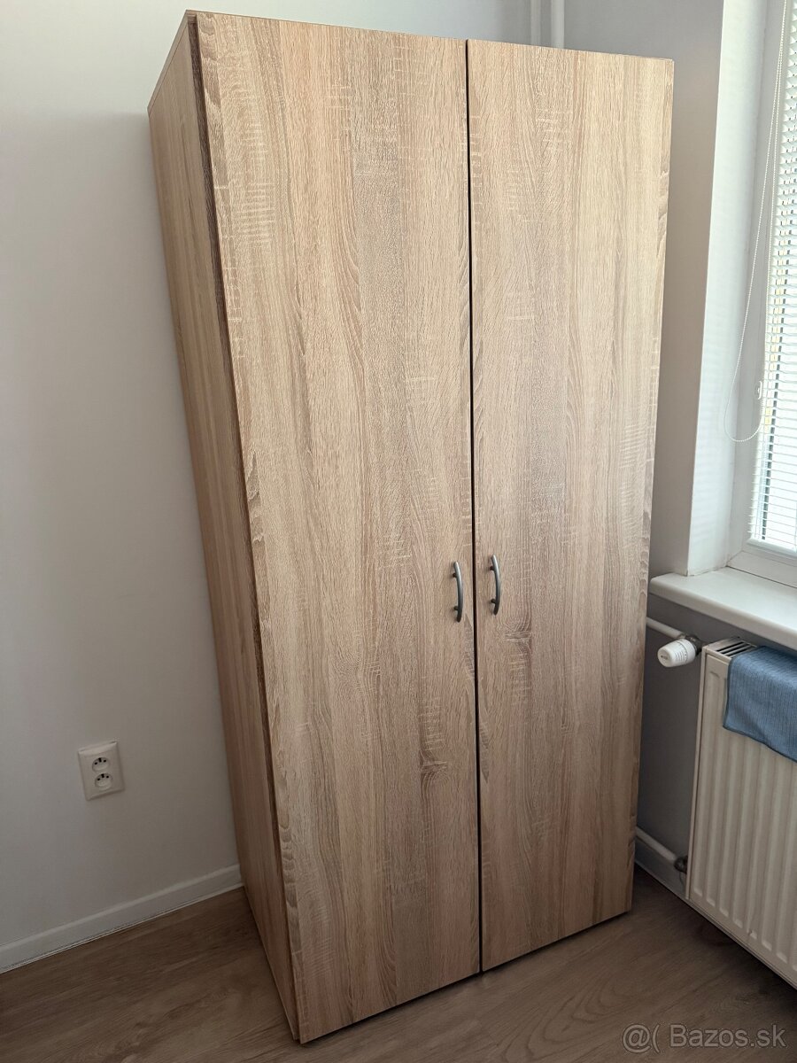 Vešiaková skriňa 80x50x176cm