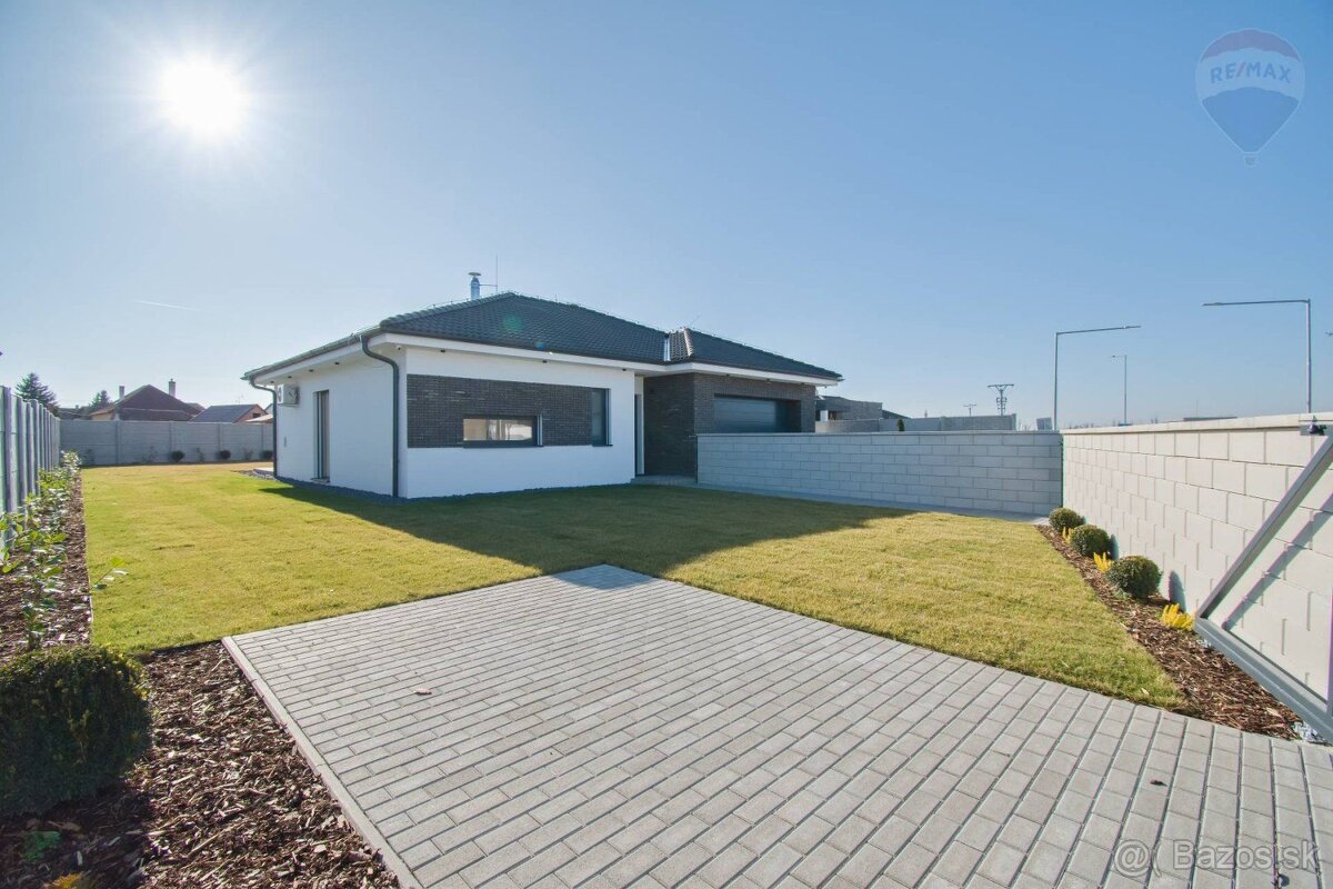 Na predaj: 4 izbový rodinný dom s garážou, pozemok 753m2, Vy