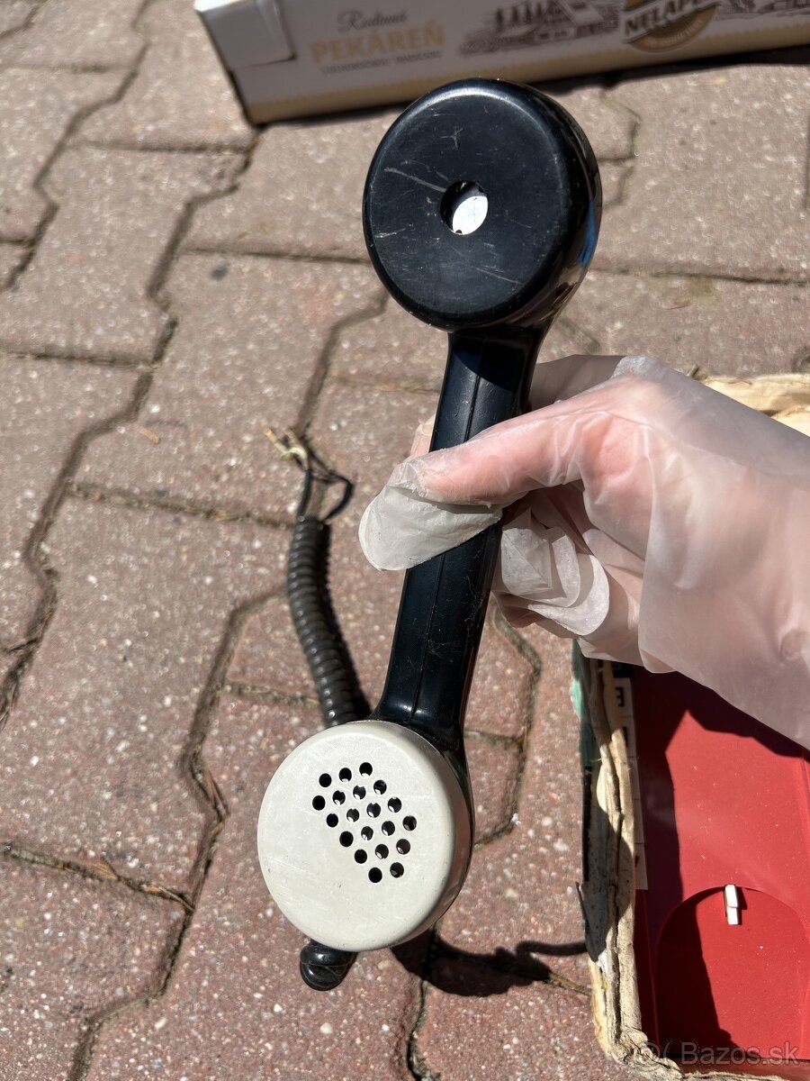 retro domaci telefon
