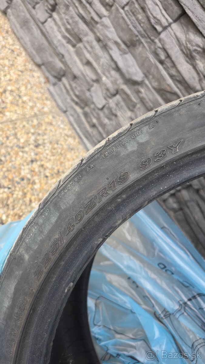 Nexen 225/40 R19