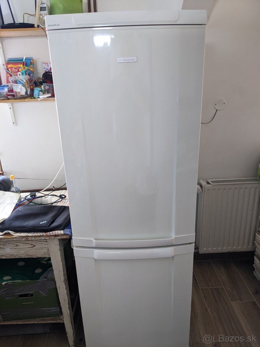 Electrolux ERB 34233W Chladnička s mrazničkou A trieda