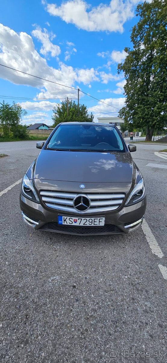 Predám Mercedes B trieda Hatchback 90kw Automat