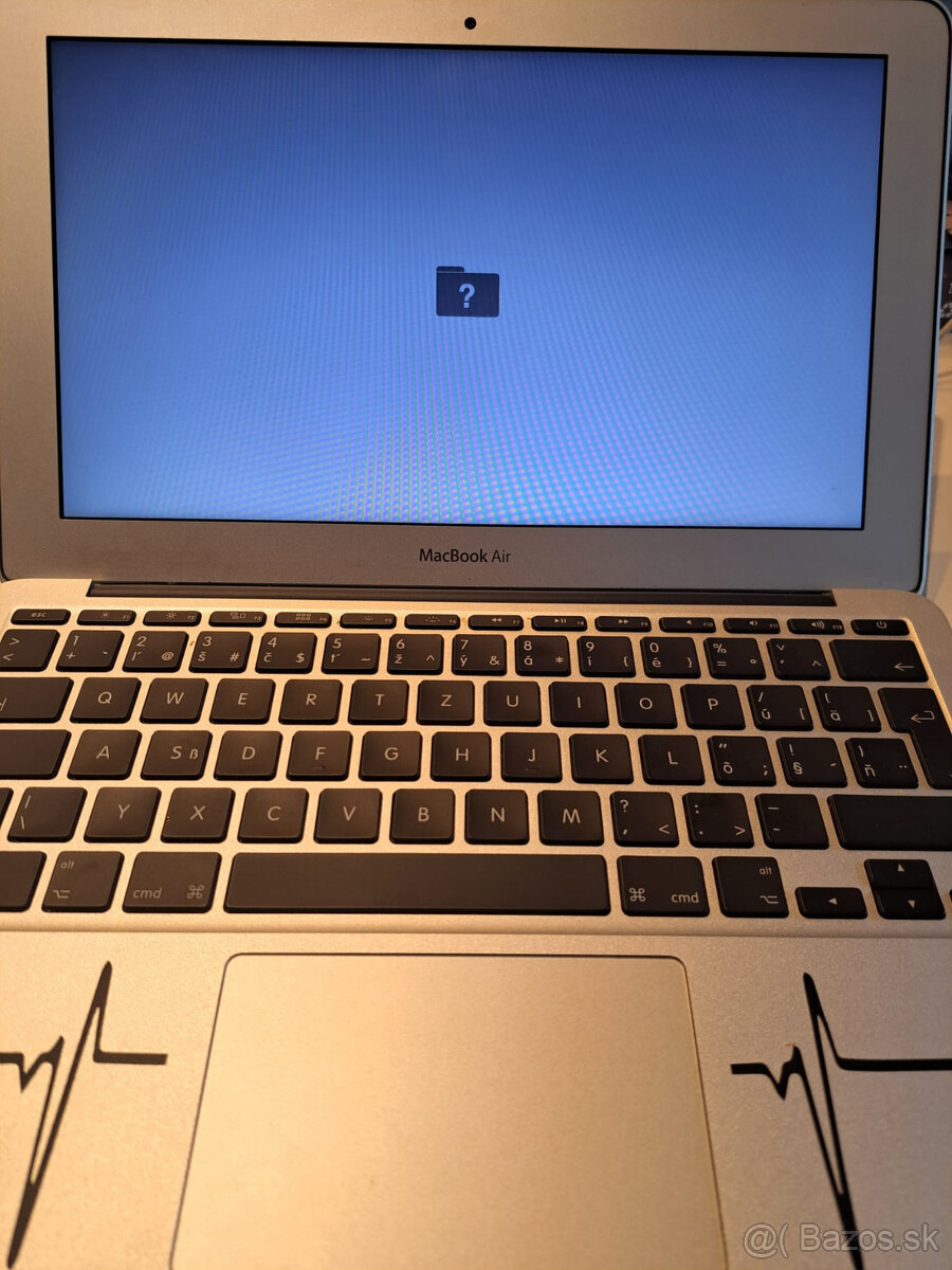 Na súčiastky bez HDD Apple A1370 Mac book