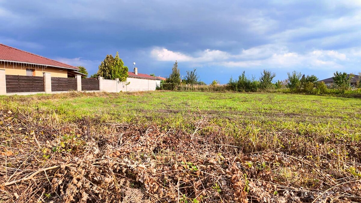 PREDAJ stavebného pozemku - 608m2 - Potônske Lúky