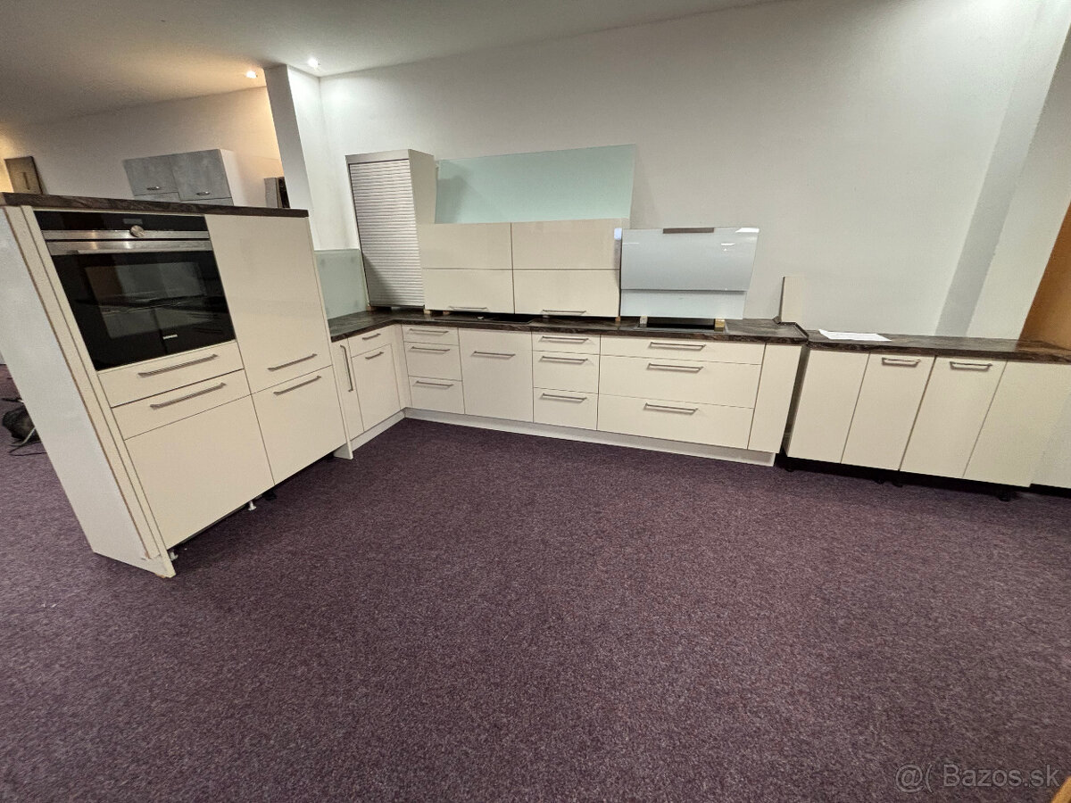 Kuchyň Německé výrobi Nobilia exklusivní stav