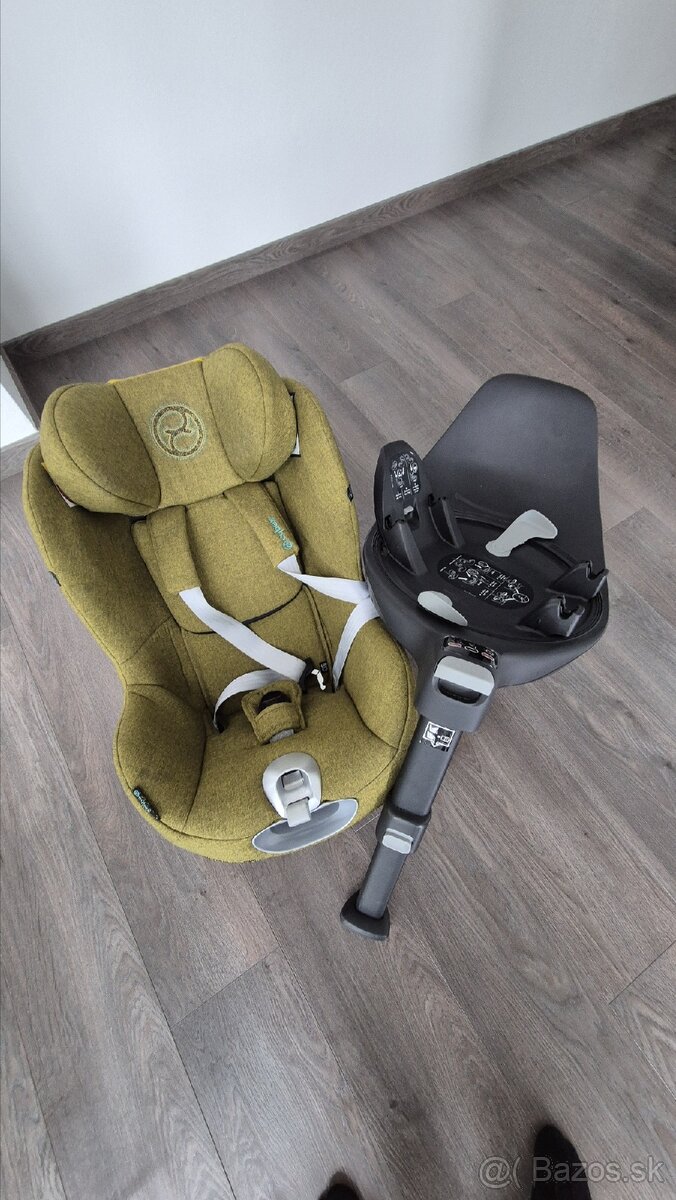 Cybex autosedacka + isofix otocna zakladna