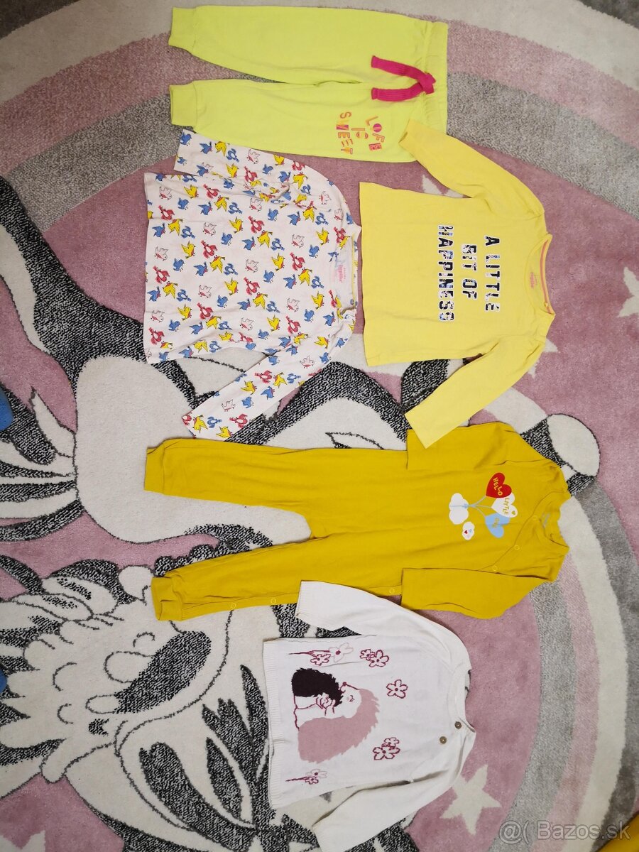 Balík 86/92 a 92 tepláky, tričká, pyžamko, svetrík