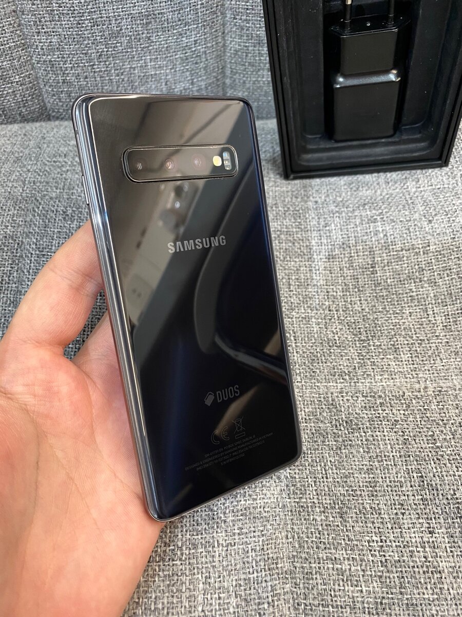 Samsung Galaxy S10 (plne funkčný) zelený pásik na displeji