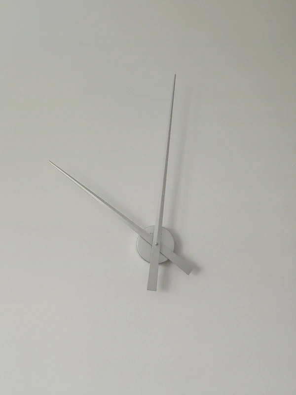 Nexxtime atypicke hodiny