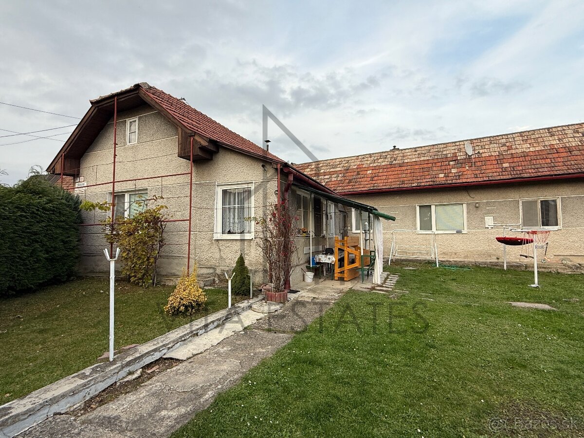 Sale of a FAMILY HOUSE in the village of Kanianka