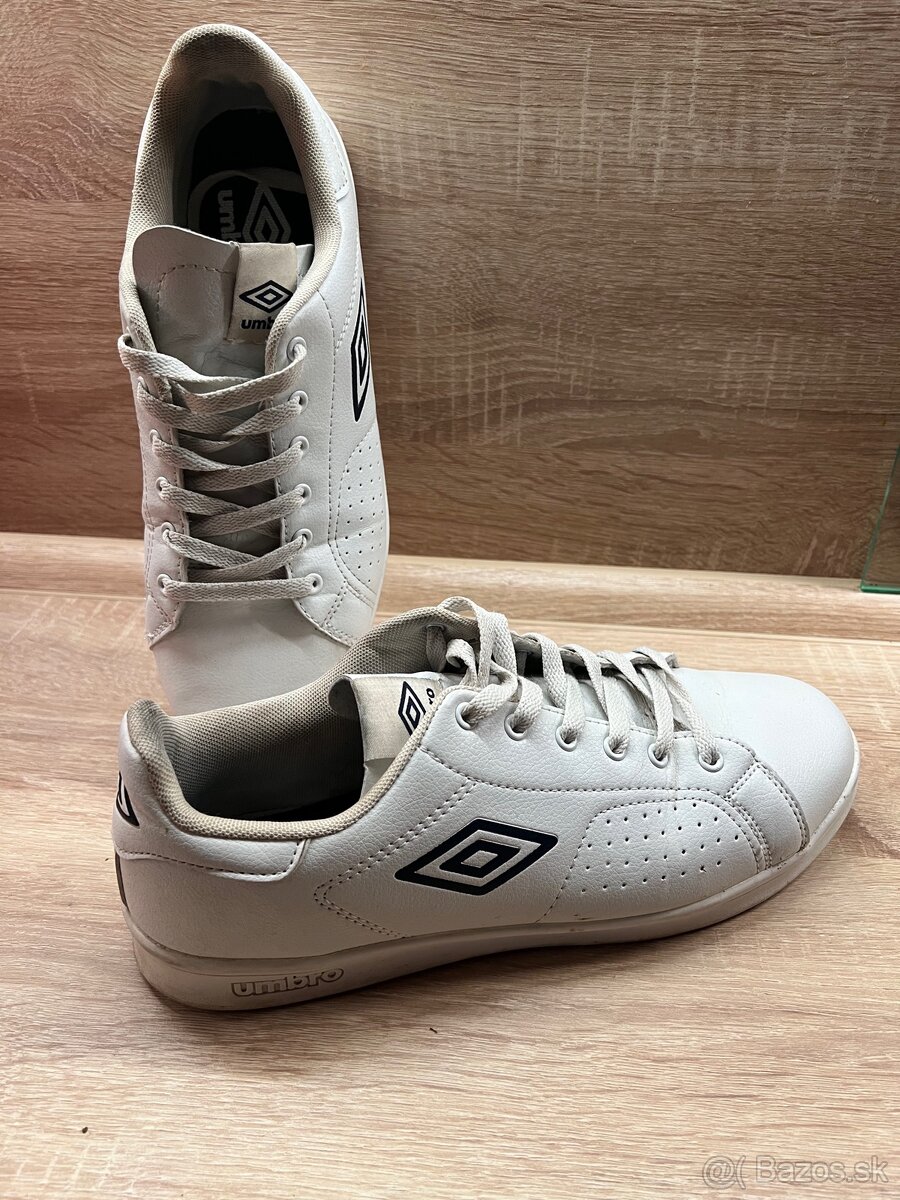 Biele tenisky Umbro velkost 42