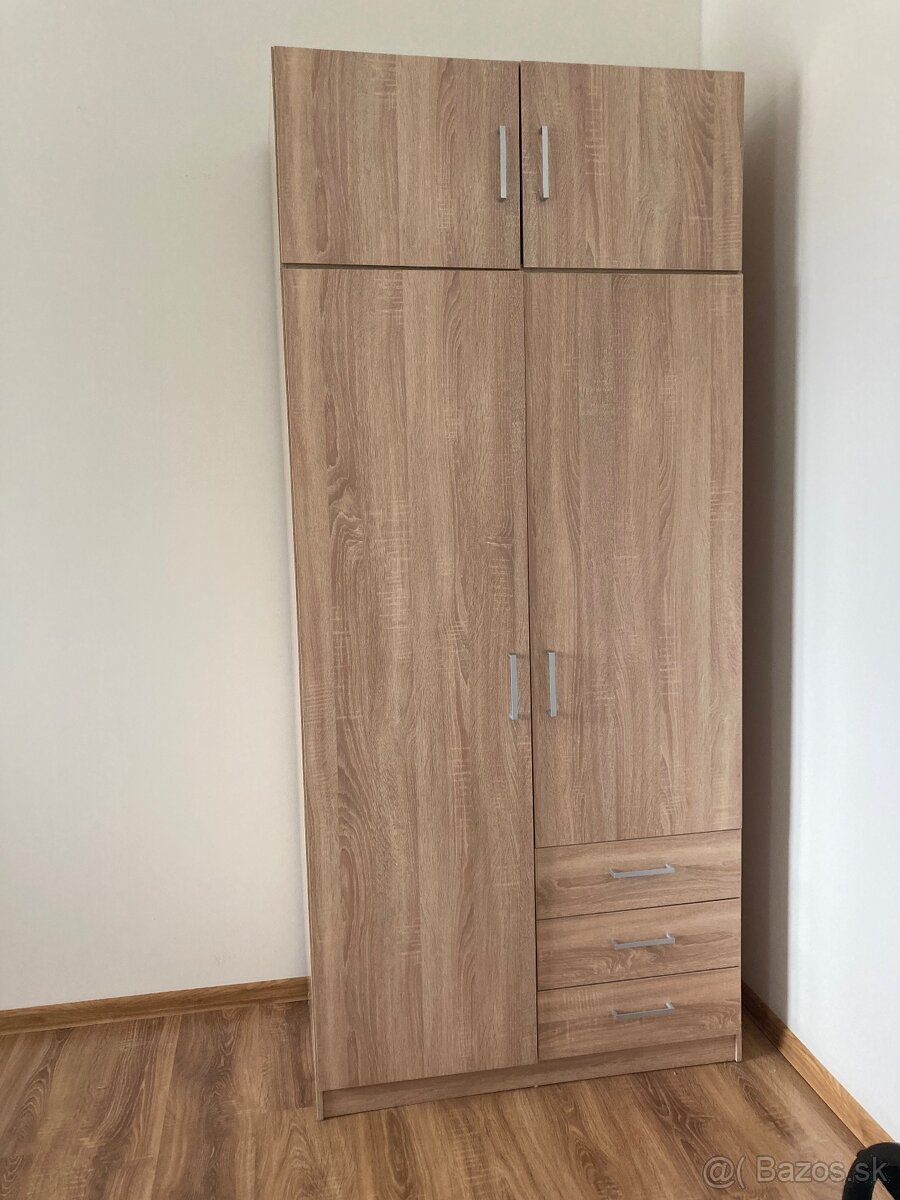 Skriňa s nadstavcom