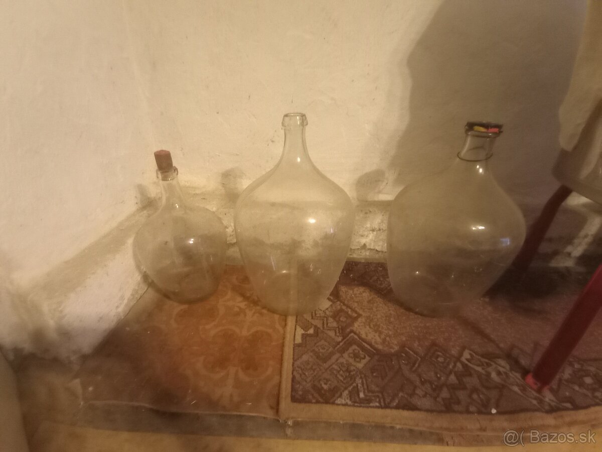 Dzbany/demizony
