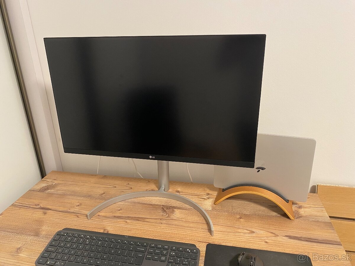 27" 4K monitor LG UL850 + drziak na 2 monitory Alza