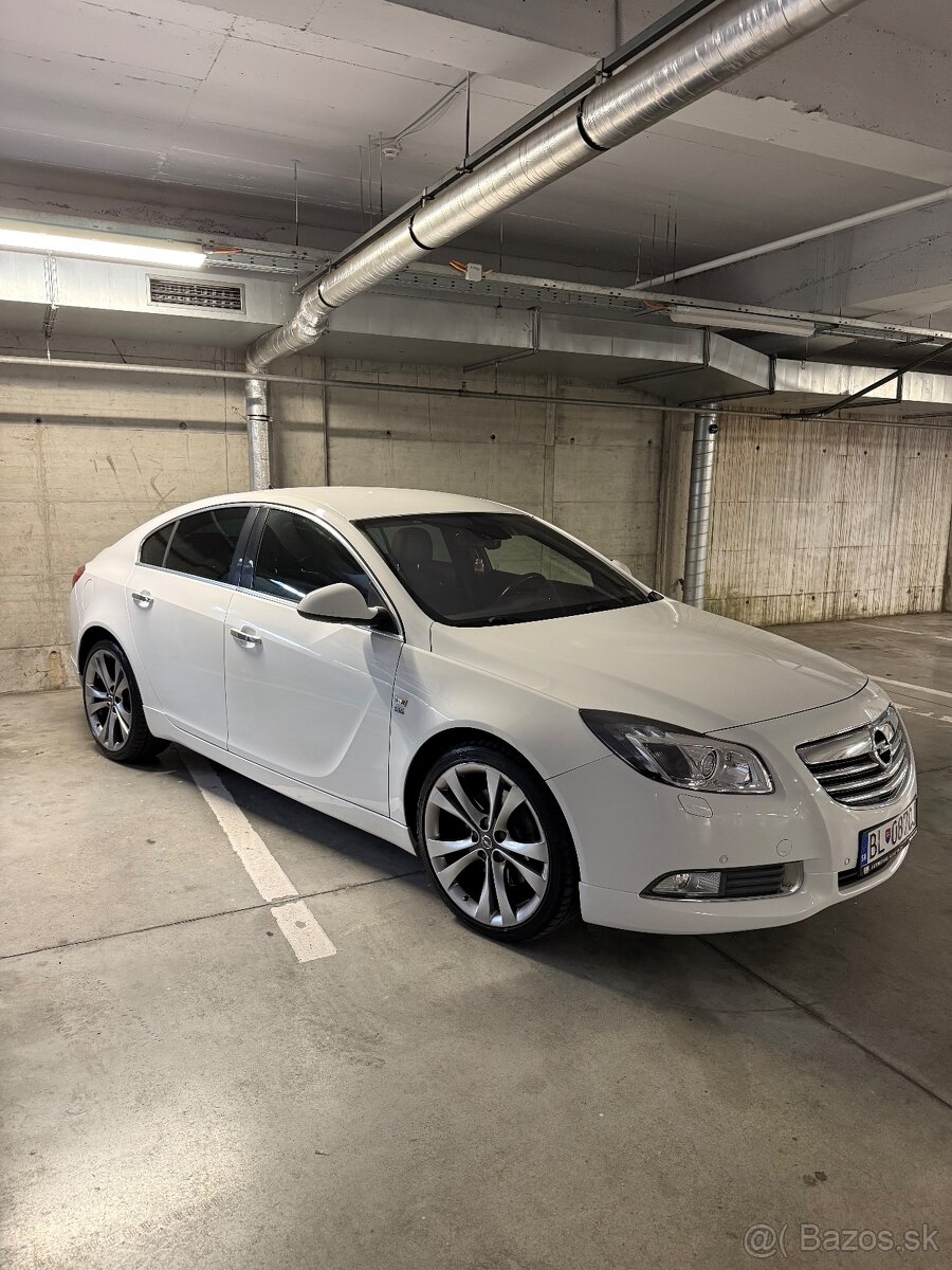 Opel insignia 2.8turbo 4x4 V6 kupene na Sk 112tkm OPC line