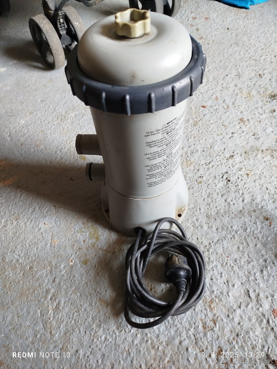 Kartusovu filtrácia k bazenu