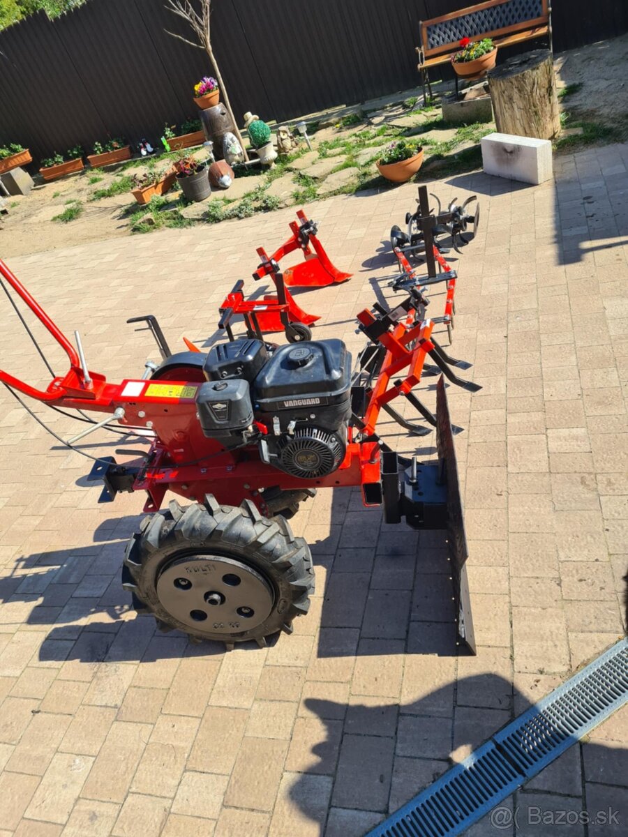 Predam malotraktor