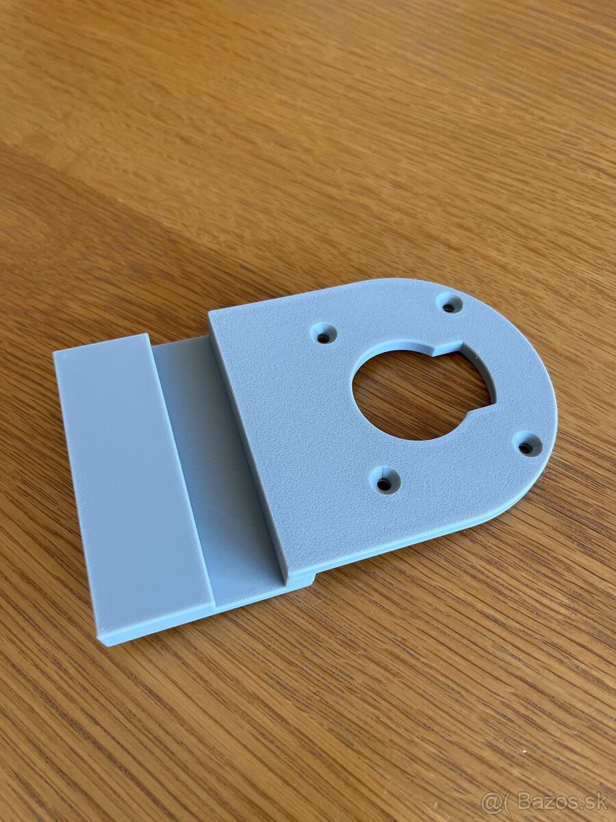 Makita RT0700C Adaptér na vodiacu lištu pre hornú frézu