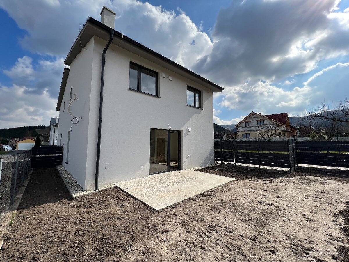 Novostavba Rodinný dom v Štandarde v obci Plavecký Mikuláš