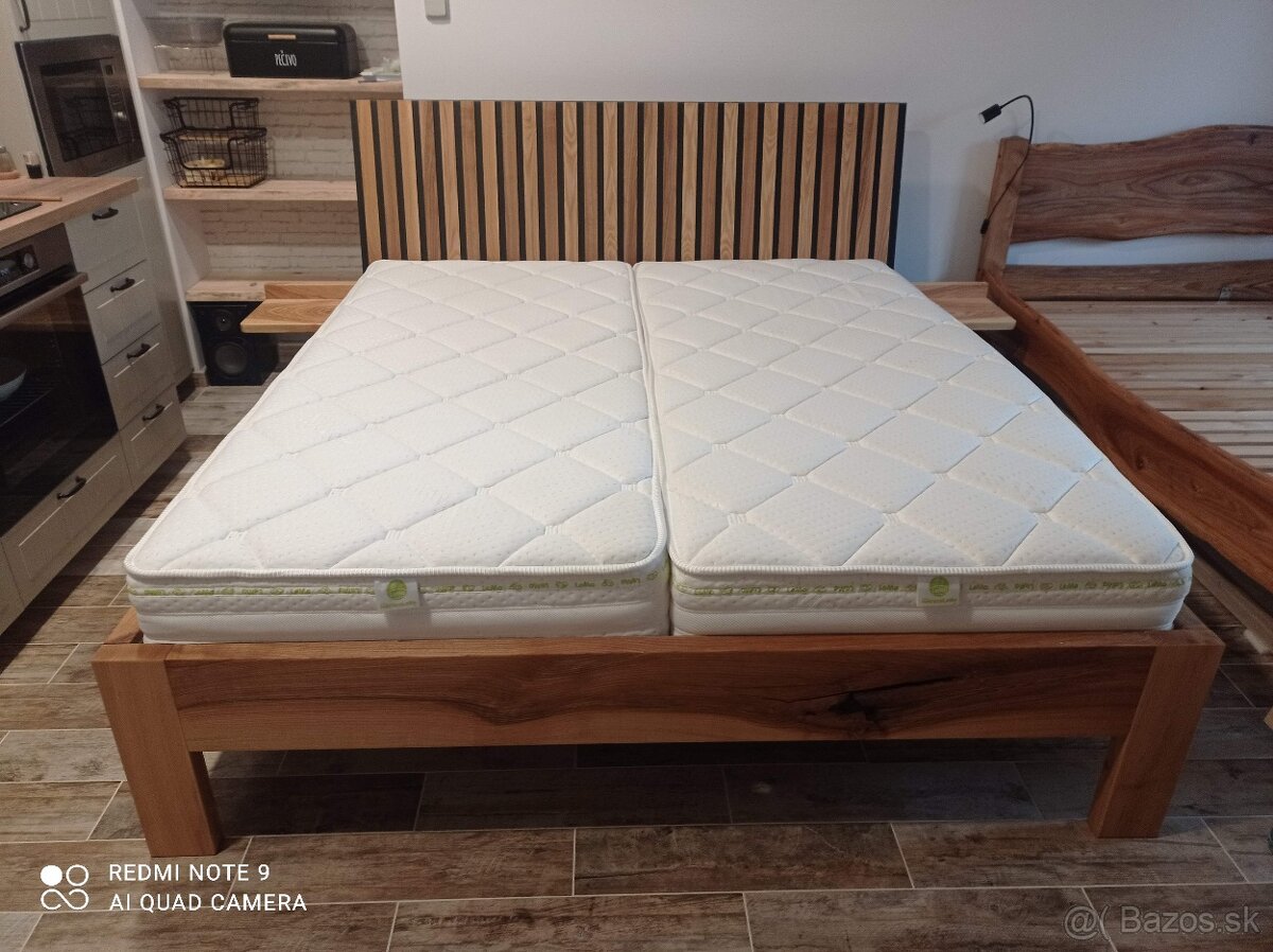 Manželská posteľ z masívu