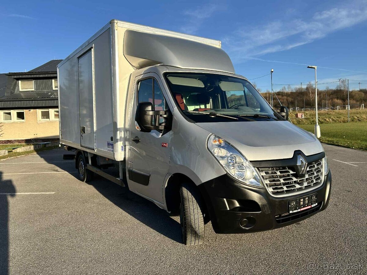 Renault Master 2.3 dci 8 paletovy 131 koni čelo BEZ ADBLU