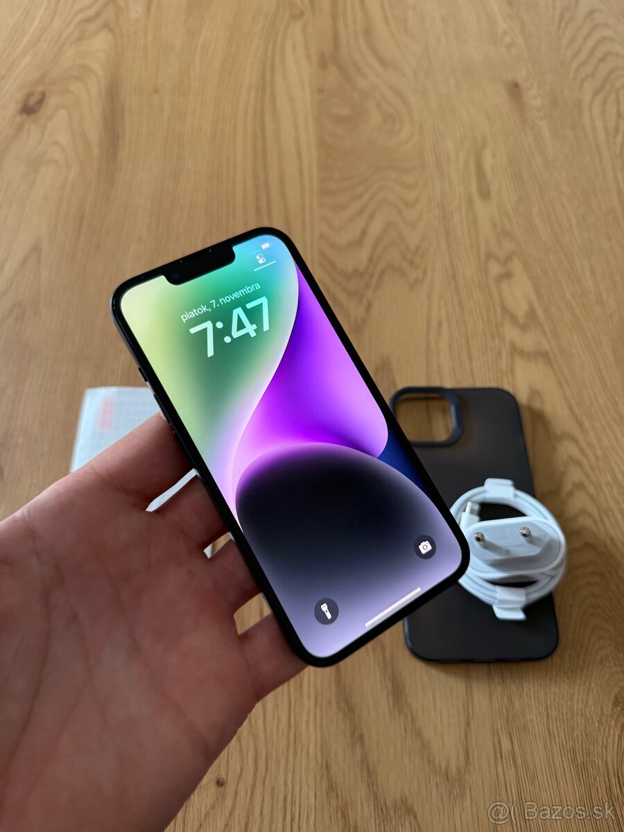 iPhone 14 256 gb Midnight v záruke + príslušenstvo