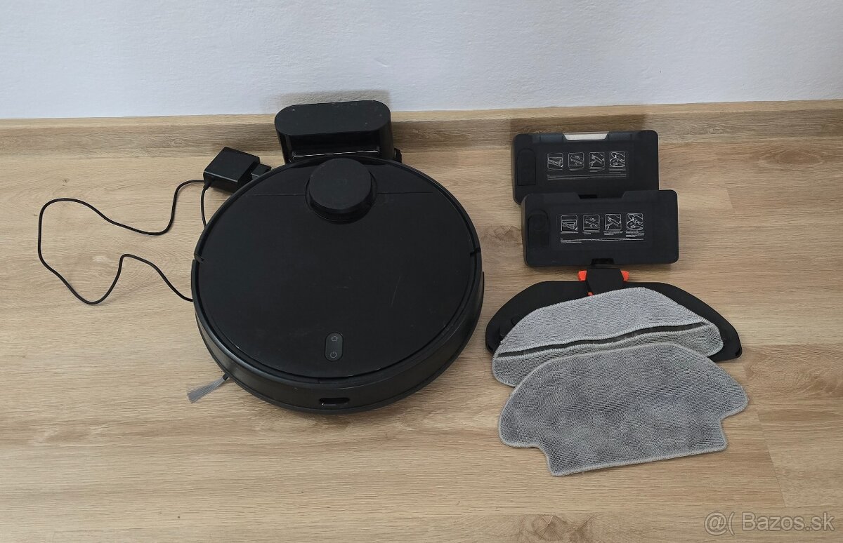 Robotický vysávač Xiaomi Mi Robot Vacuum Mop Pro Black