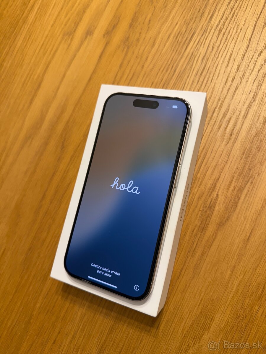 iPhone 15 Pro 256 GB, titálnová biela