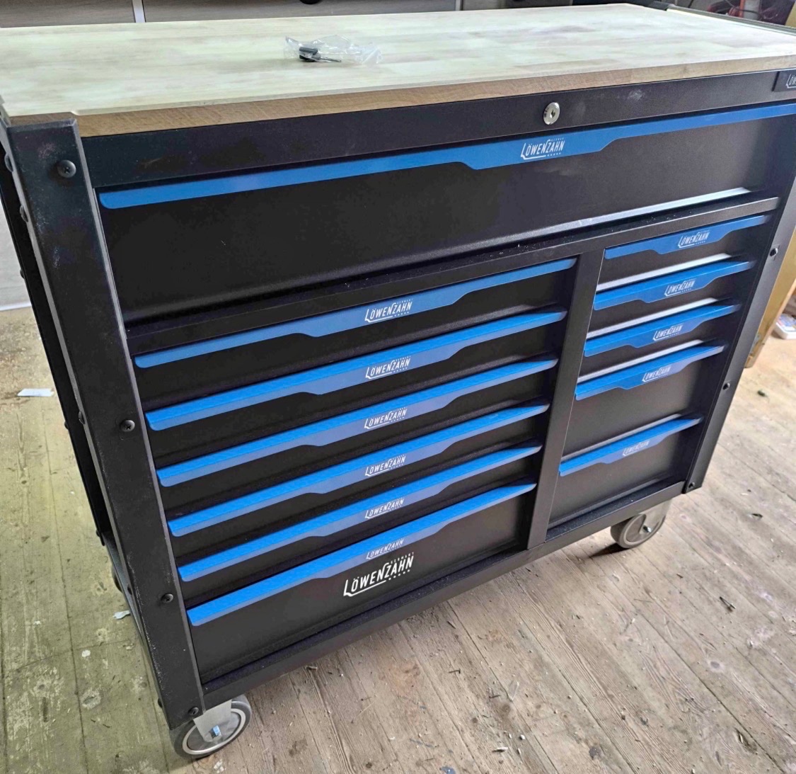 12 suflikovy Dielensky vozik s naradim 357ks