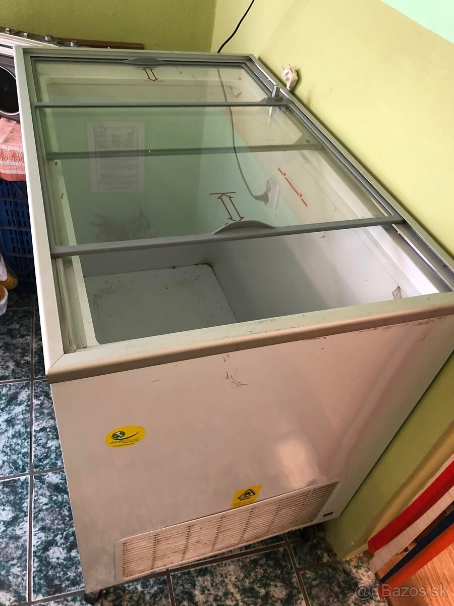 Predám truhlicovu chladnicku