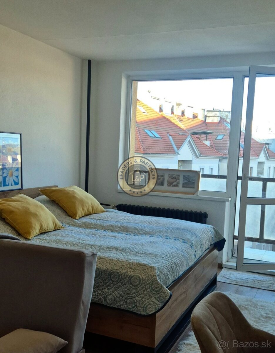 Moderný byt pri Auparku, 2 balkóny, centrum