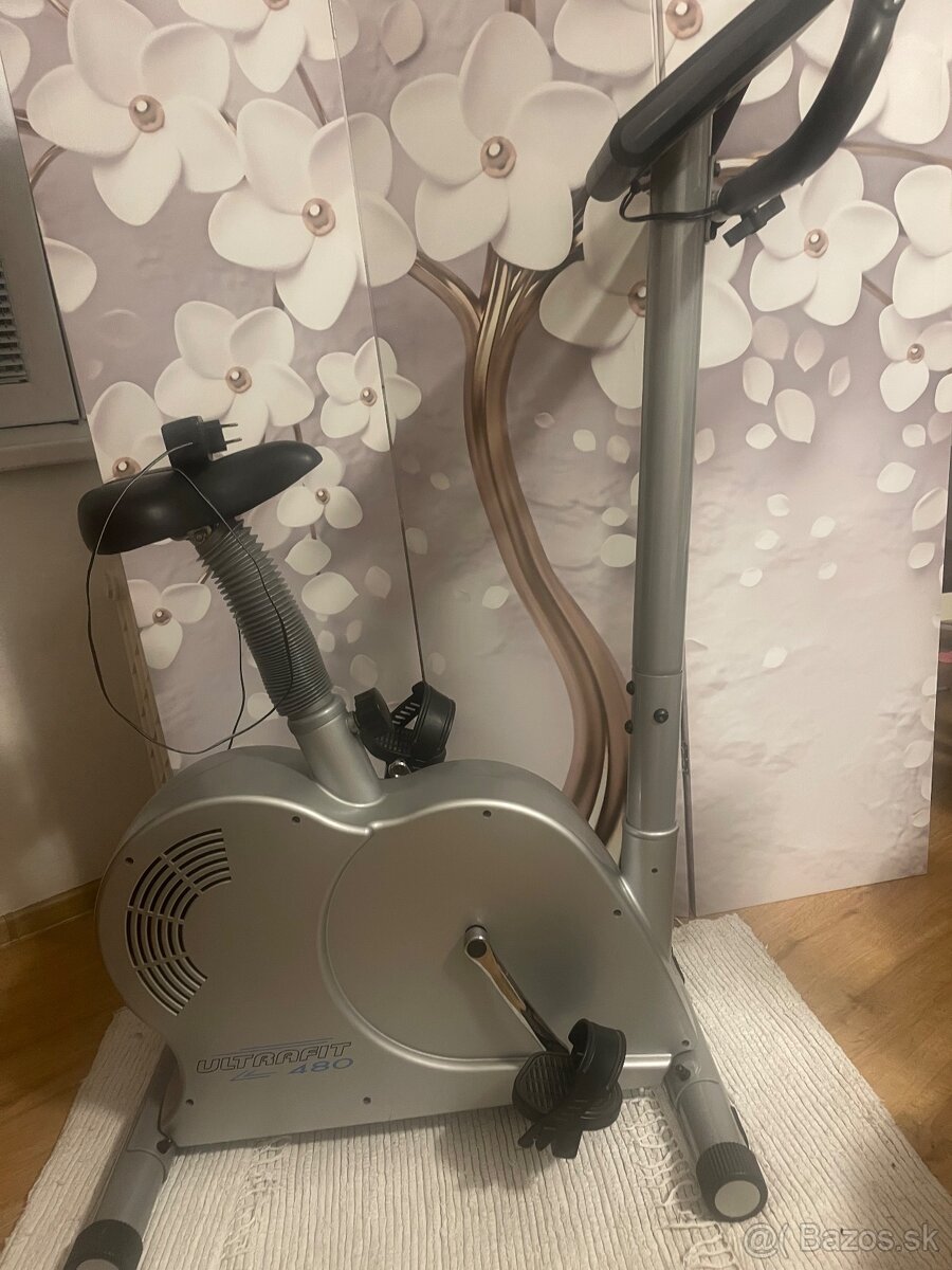 Stacionárny bicykel Ultrafit 480