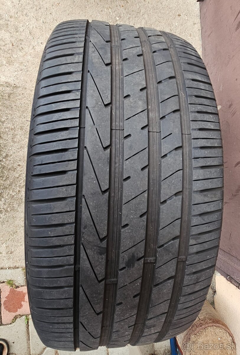 Hankook Ventus S1 Evo² SUV 275/45 ZR19
