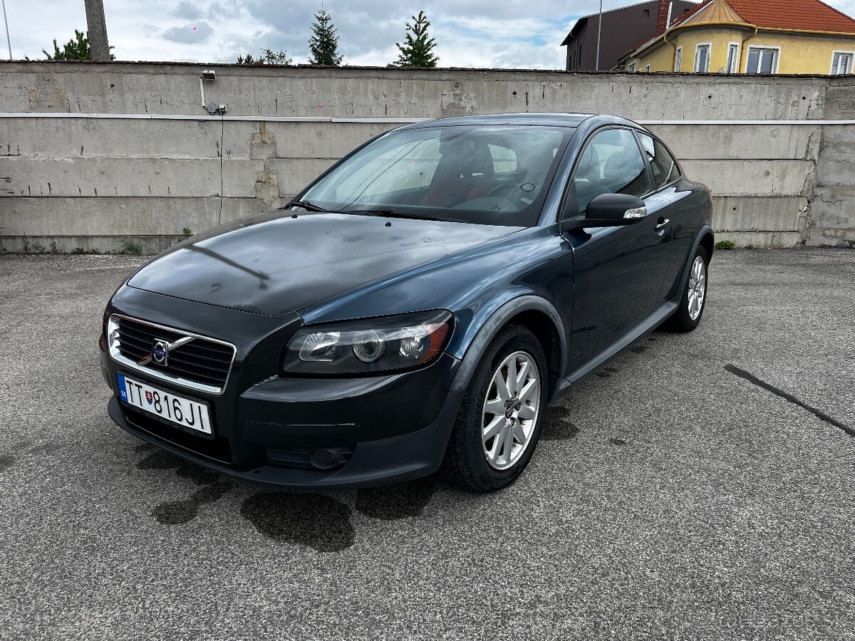 Volvo C30 1,6 benzín 2008