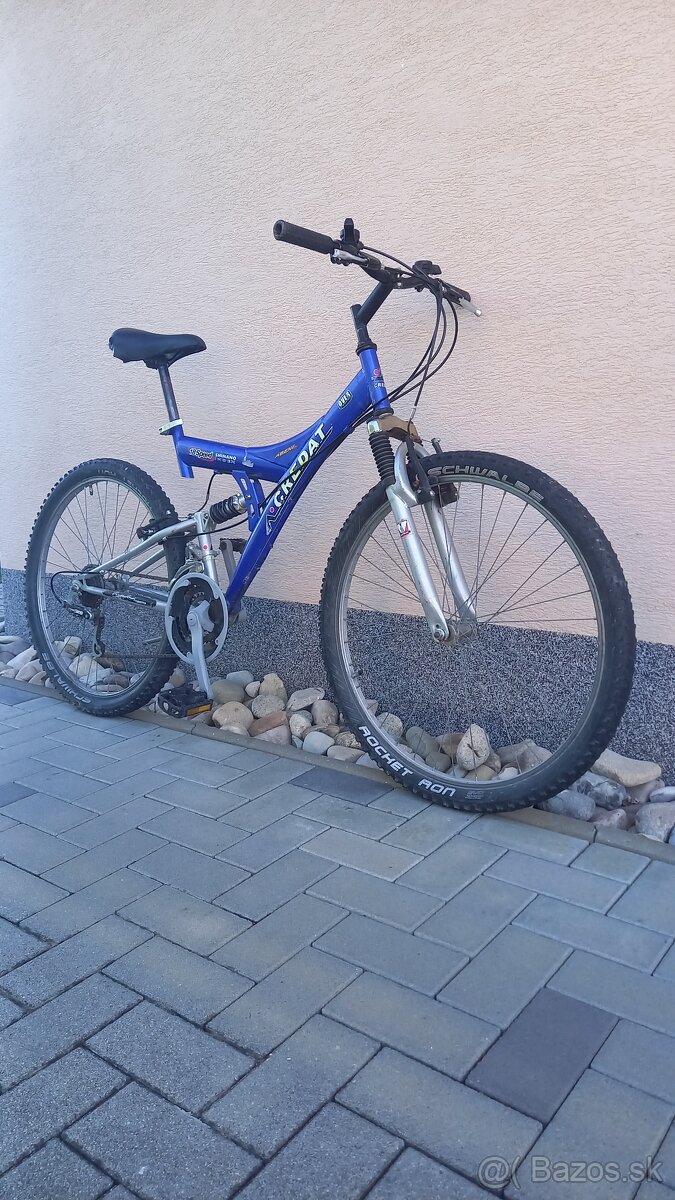 Celoodoružený horský bicykel Credat 26"