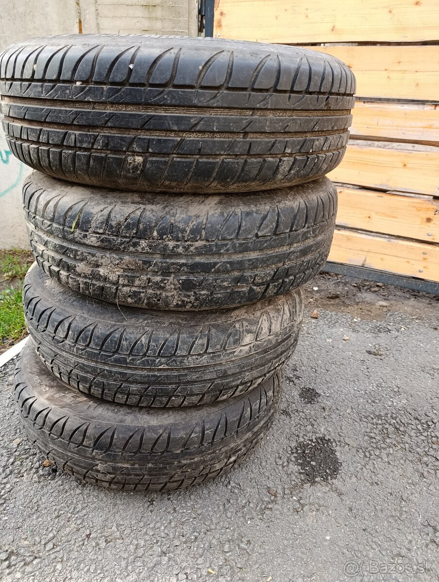 Pneu 185/65 R15