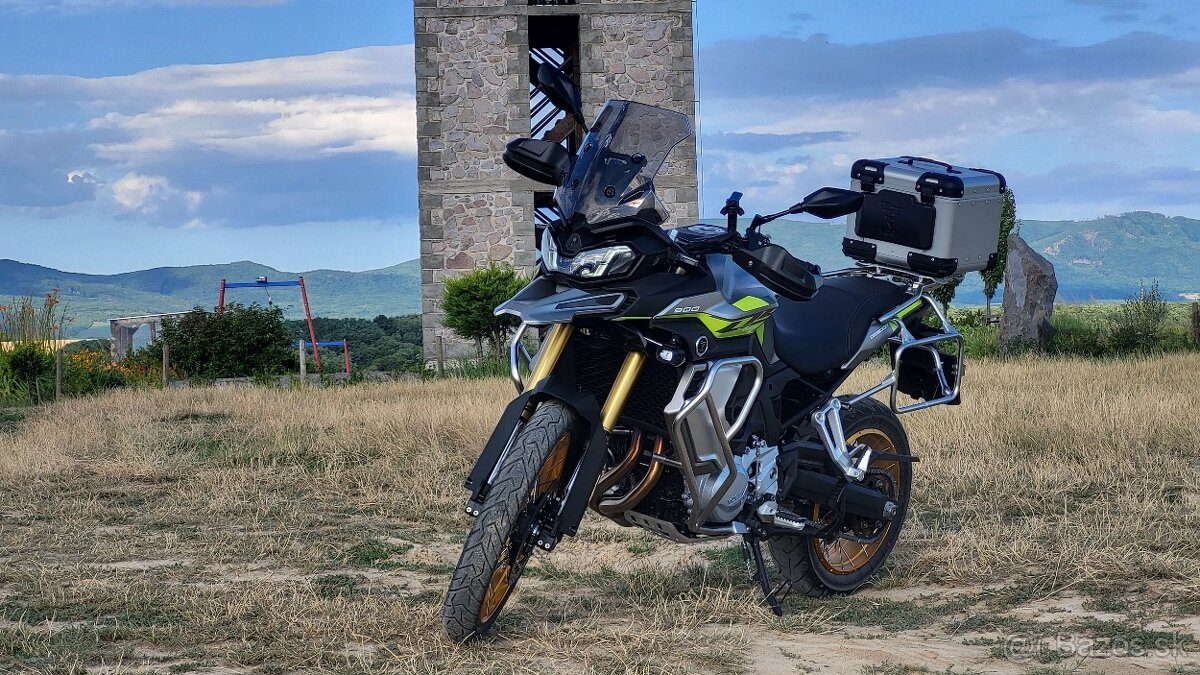 VOGE 900 DSX