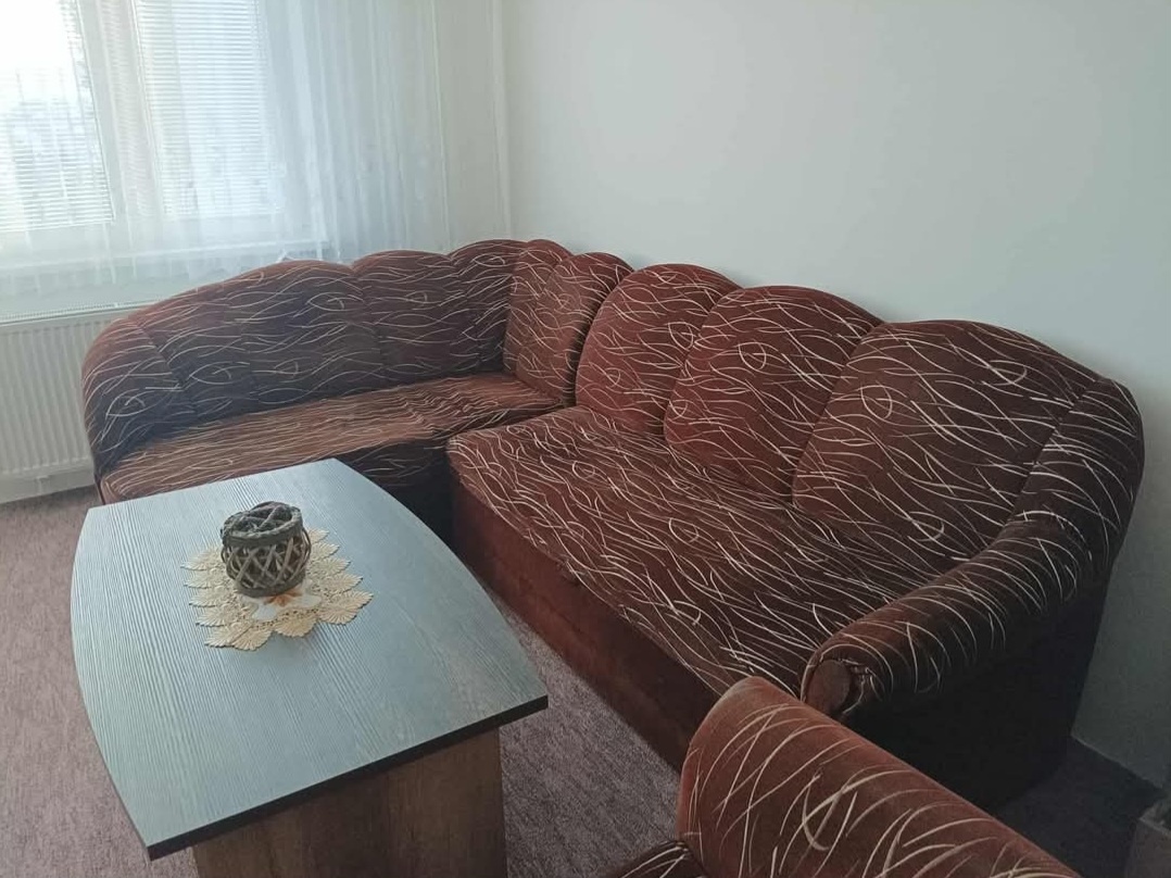 Sedačka roztahovacia s kreslom