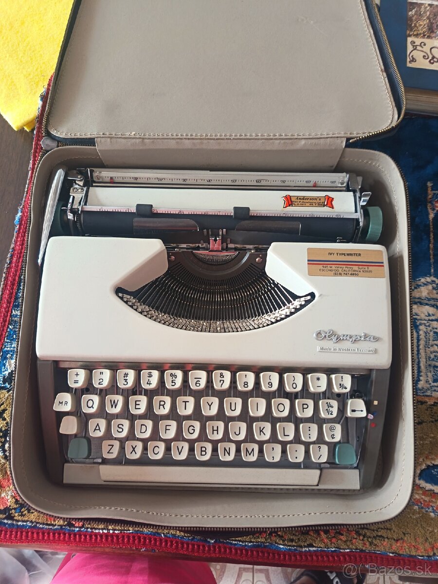 Písací stroj OLYMPIA – Made in Western